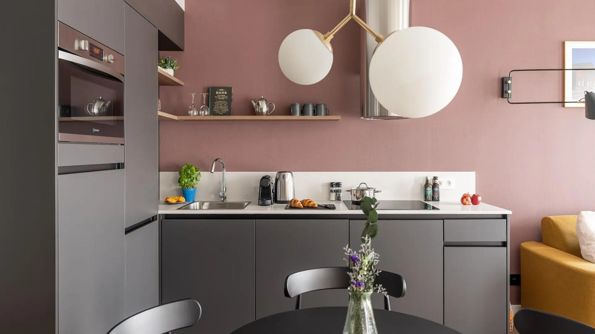 Yays Antwerp Opera By Numa Aparthotel